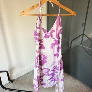 Women’s purple and white dress